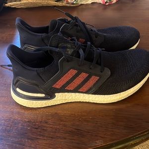 Mens adidas navy and red size 12. Great condition , worn a handful of times